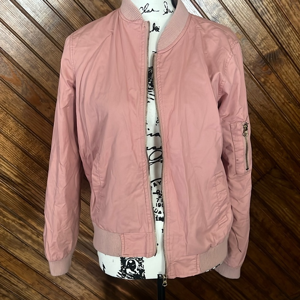 Pink bomber jacket‎